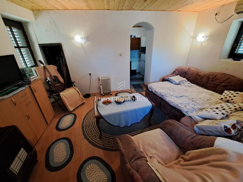 Otok Krk – kamnita hiša za prenovo