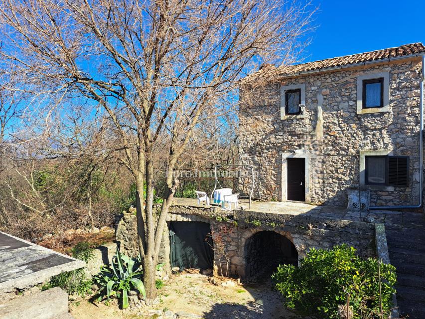 Otok Krk – kamnita hiša za prenovo