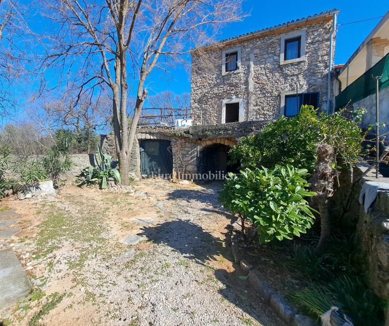 Otok Krk – kamnita hiša za prenovo