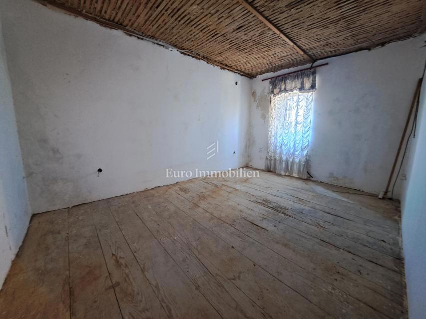 Otok Krk – kamnita hiša za prenovo