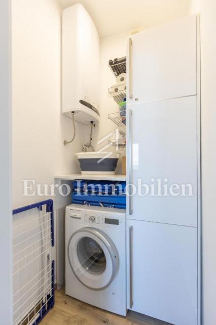 Apartma z bazenom v prvi vrsti do plaže - Malinska