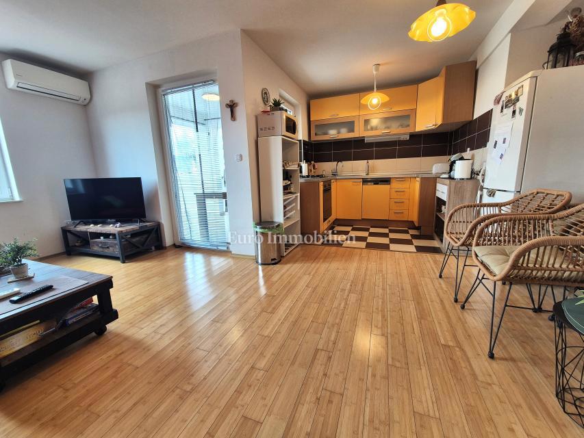 Šilo, udobno stanovanje s pogledom na morje!