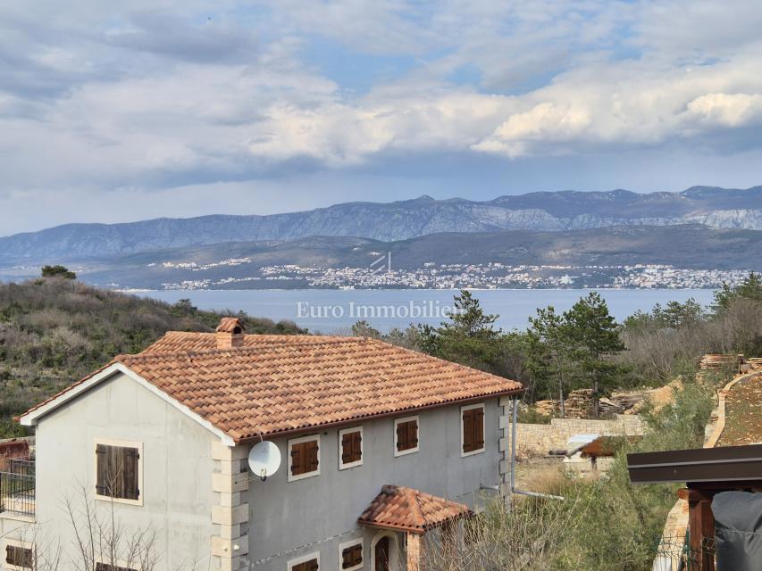 Šilo, udobno stanovanje s pogledom na morje!