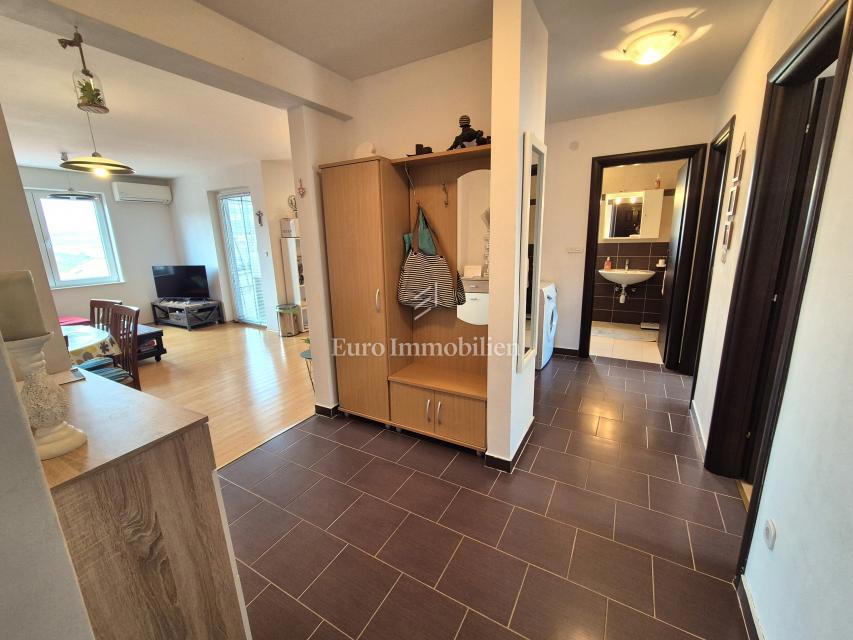 Šilo, udobno stanovanje s pogledom na morje!