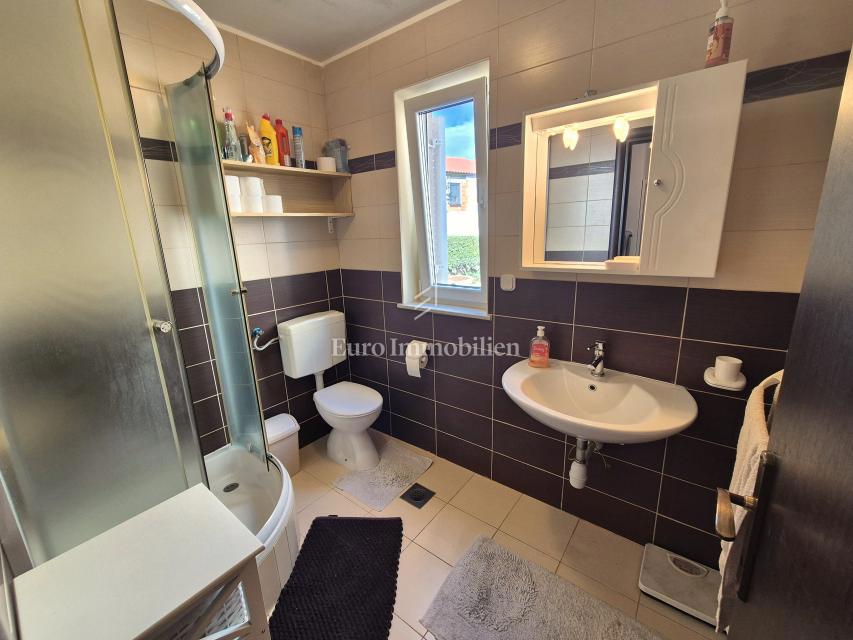 Šilo, udobno stanovanje s pogledom na morje!