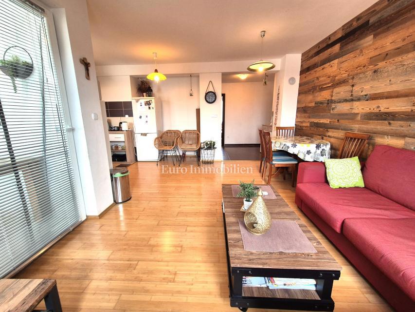 Šilo, udobno stanovanje s pogledom na morje!