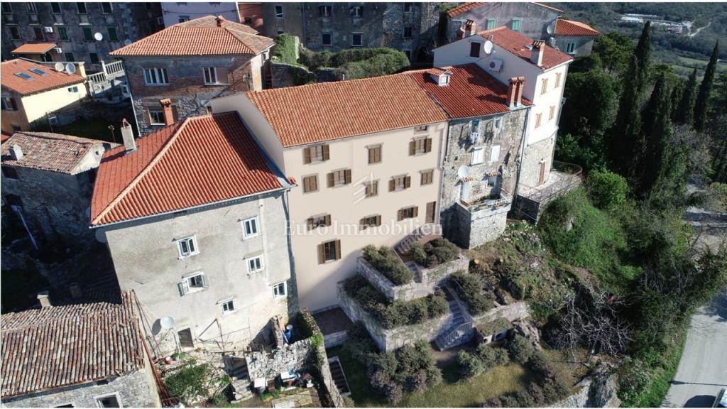 Labin - hiša s projektom in gradbenim dovoljenjem za hotel