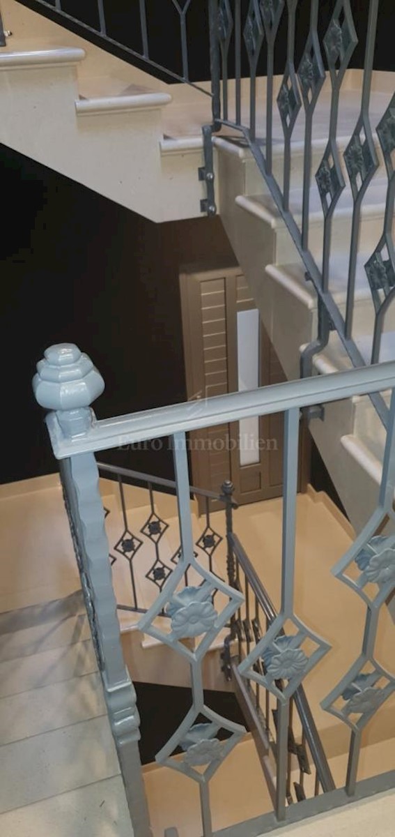 Apartman na moru, prodaja