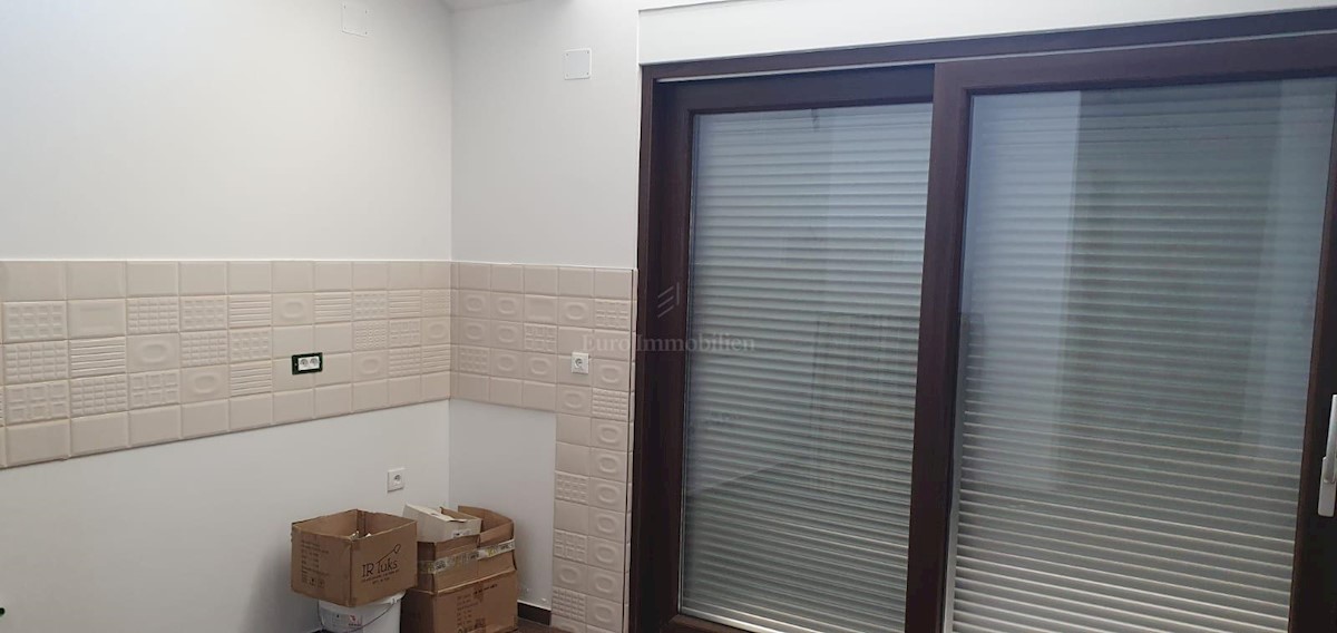 Apartman na moru, prodaja