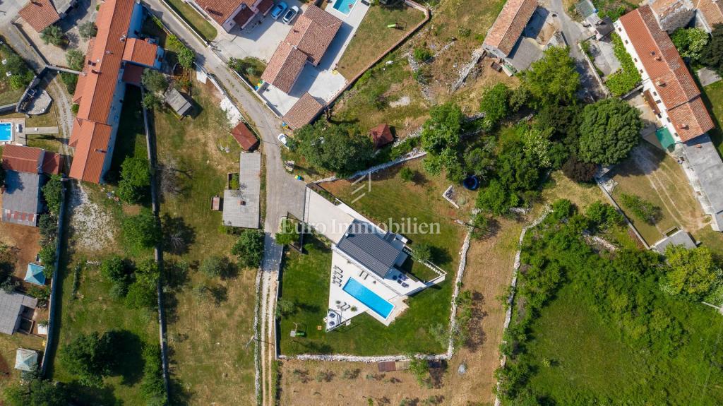 Luksuzna vila u mirnom mjestu u okolici Barbana, Istra