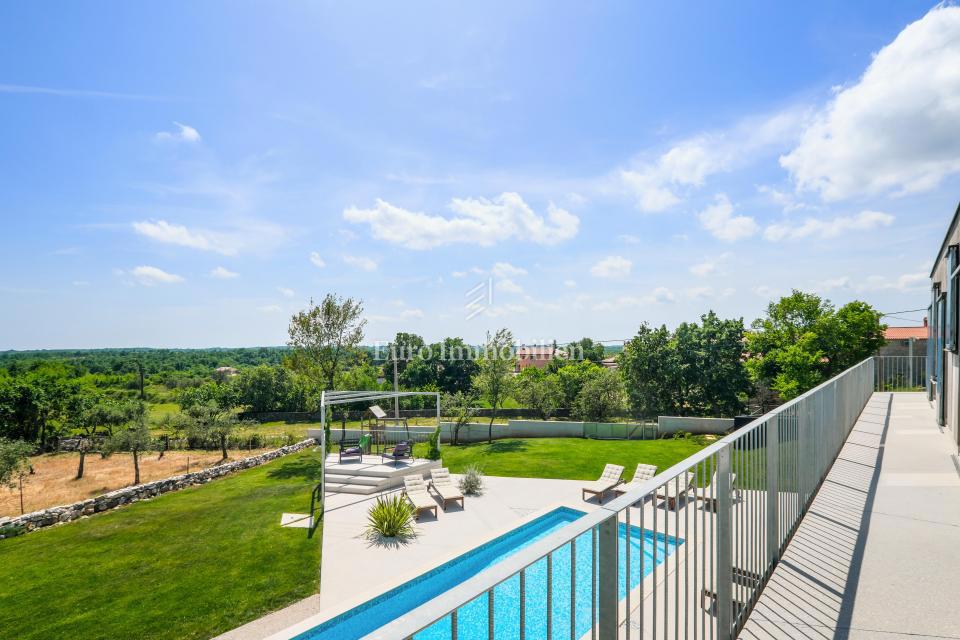 Luksuzna vila u mirnom mjestu u okolici Barbana, Istra