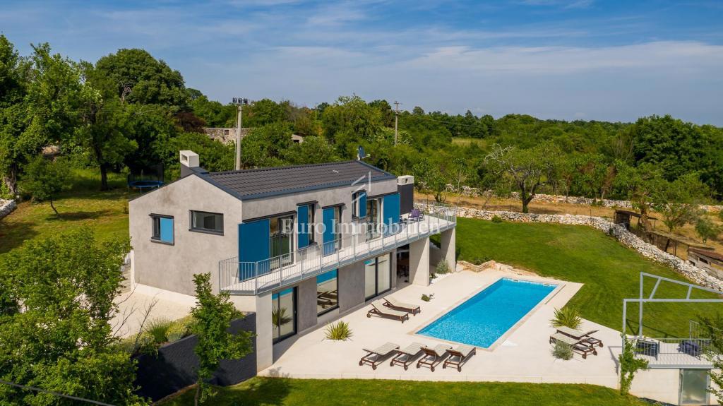Luksuzna vila u mirnom mjestu u okolici Barbana, Istra