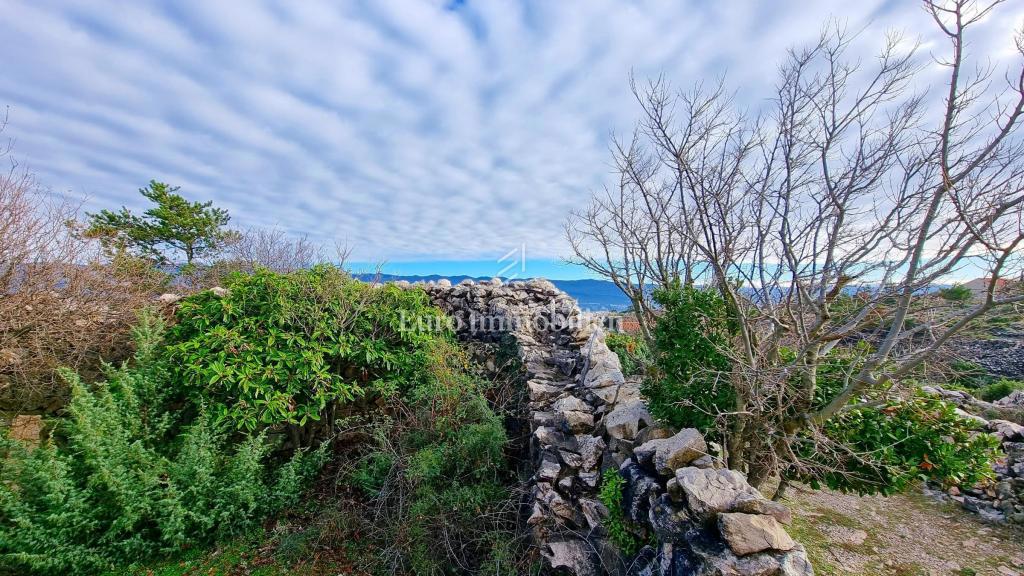 Kamnita hiša v nedotaknjeni naravi, 300 m od morja, otok Krk