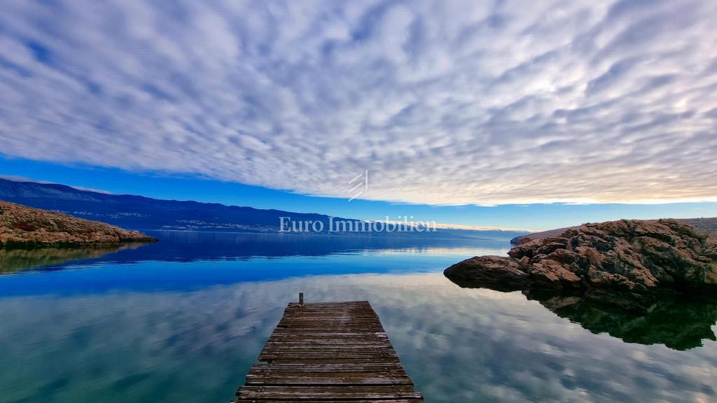 Kamnita hiša v nedotaknjeni naravi, 300 m od morja, otok Krk