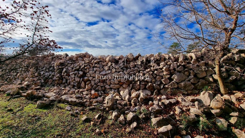 Kamnita hiša v nedotaknjeni naravi, 300 m od morja, otok Krk