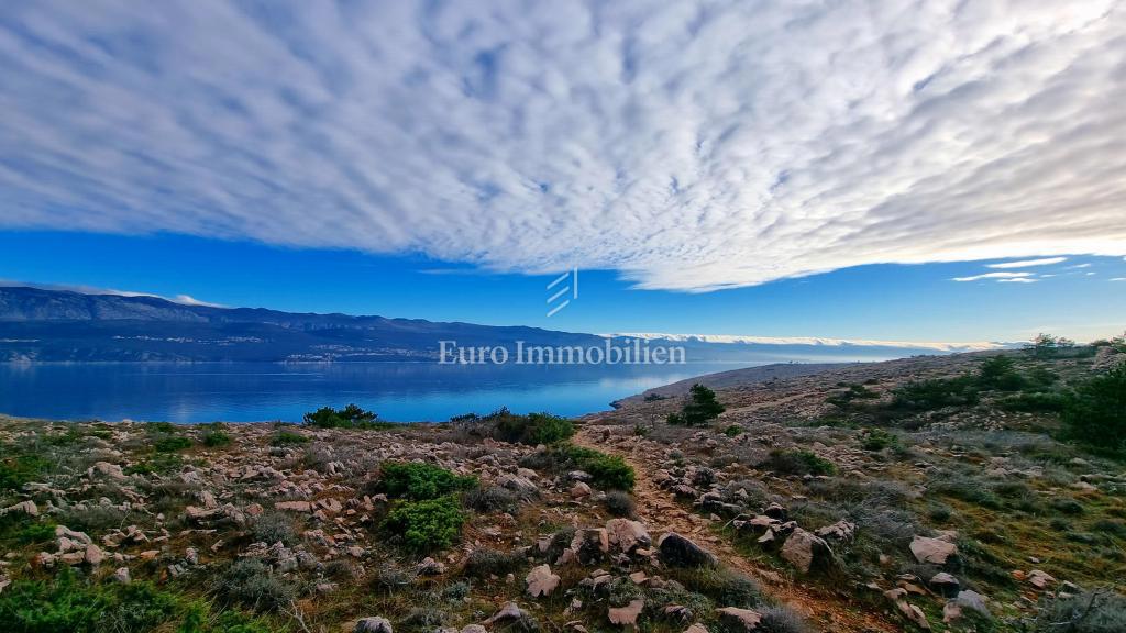 Kamnita hiša v nedotaknjeni naravi, 300 m od morja, otok Krk