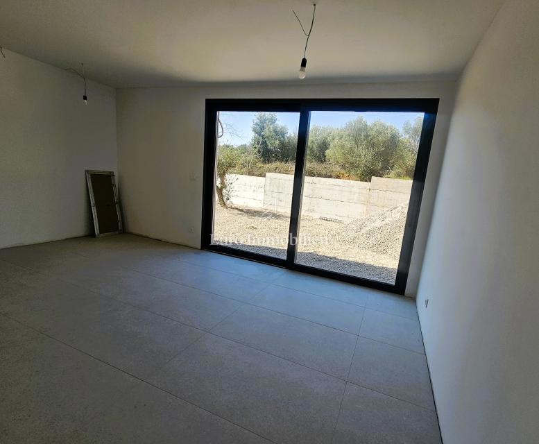 Dvoetažni apartma z vrtom - v izgradnji, mesto Krk