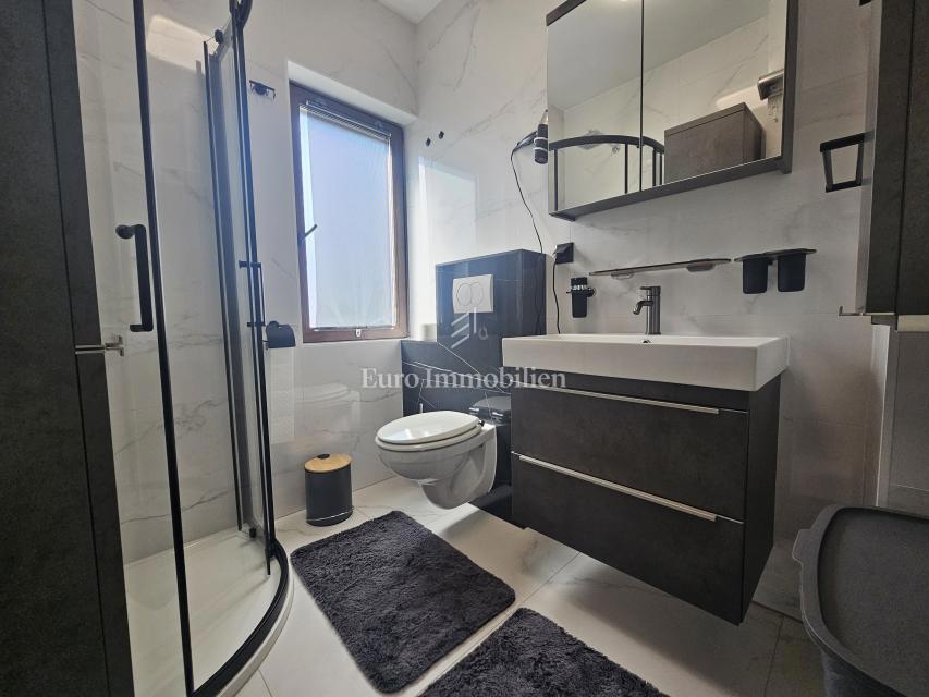 Dvoetažni apartma blizu morja - Malinska okolica