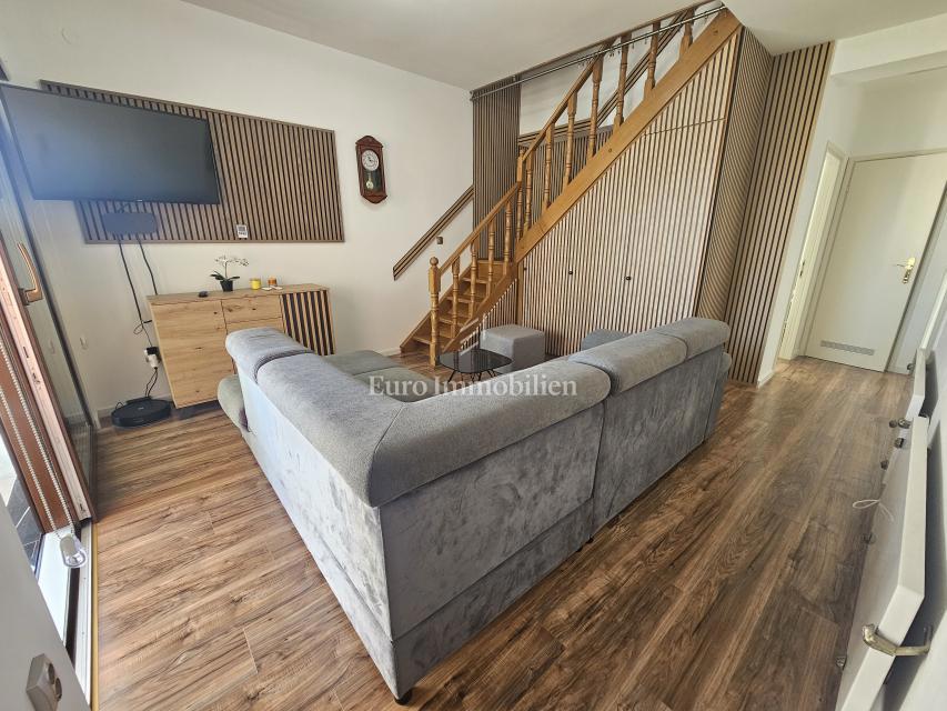Dvoetažni apartma blizu morja - Malinska okolica