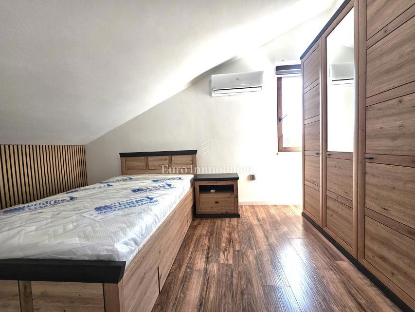 Dvoetažni apartma blizu morja - Malinska okolica