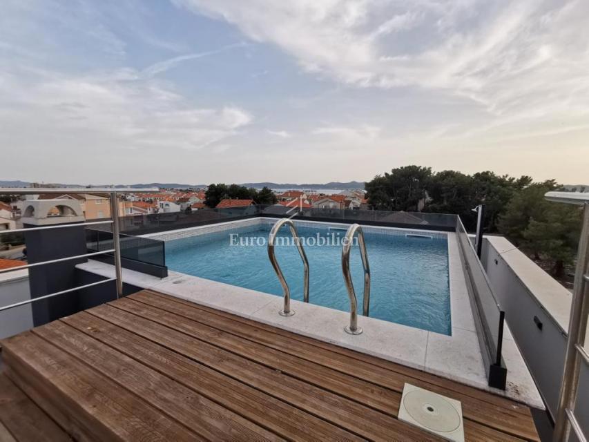 Stanovanje z bazenom in strešno teraso - Belafuža, Zadar