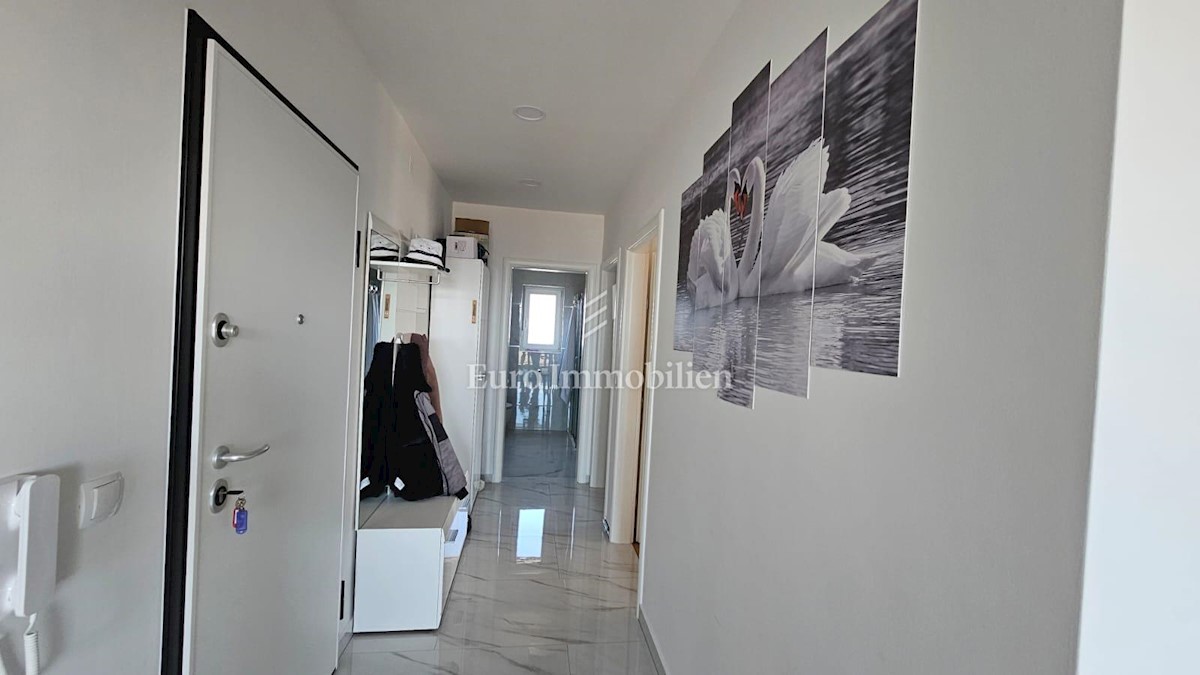 Apartma z odprtim pogledom na morje - Malinska