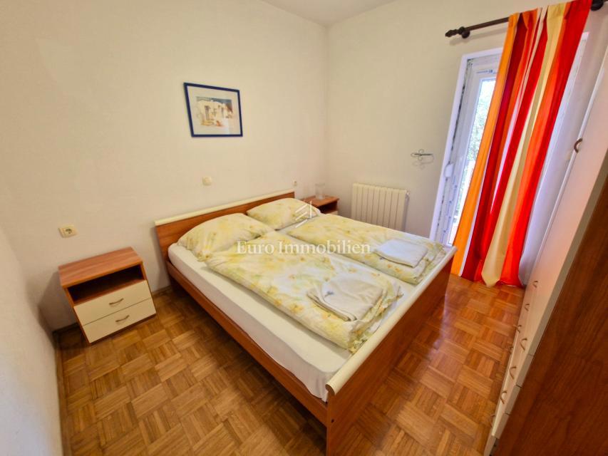 Krk okolica - apartma v pritličju