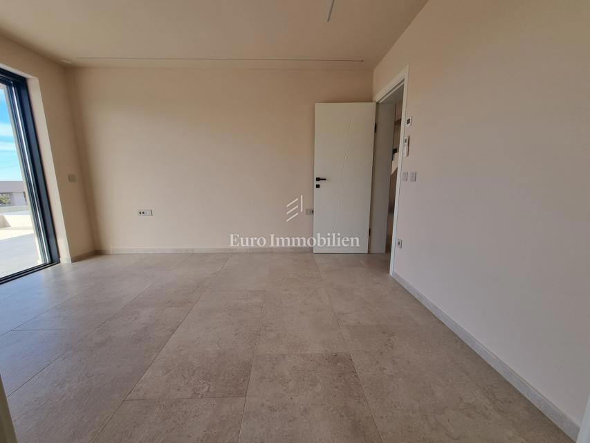 POREČ OKOLICA - moderna vila s strešno teraso, pogled na morje