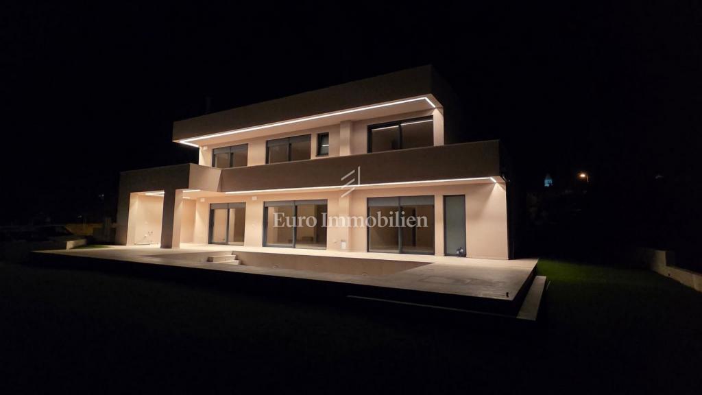 POREČ OKOLICA - moderna vila s strešno teraso, pogled na morje