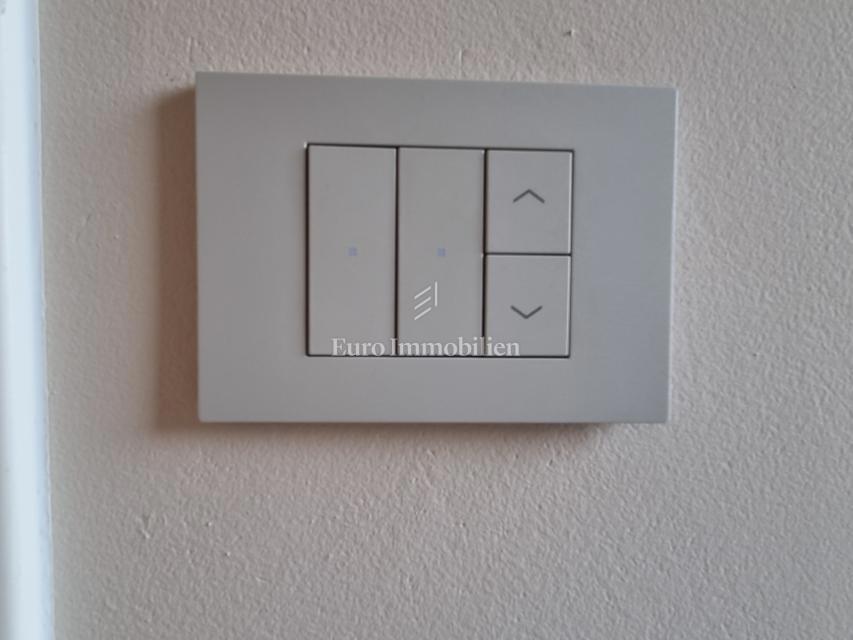 POREČ OKOLICA - moderna vila s strešno teraso, pogled na morje