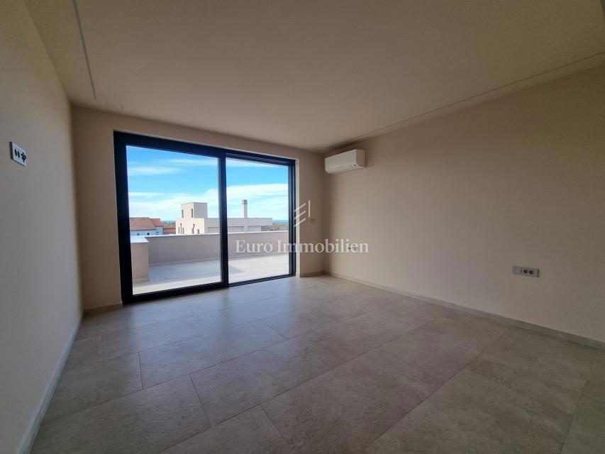 POREČ OKOLICA - moderna vila s strešno teraso, pogled na morje