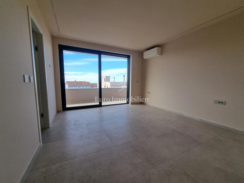 POREČ OKOLICA - moderna vila s strešno teraso, pogled na morje