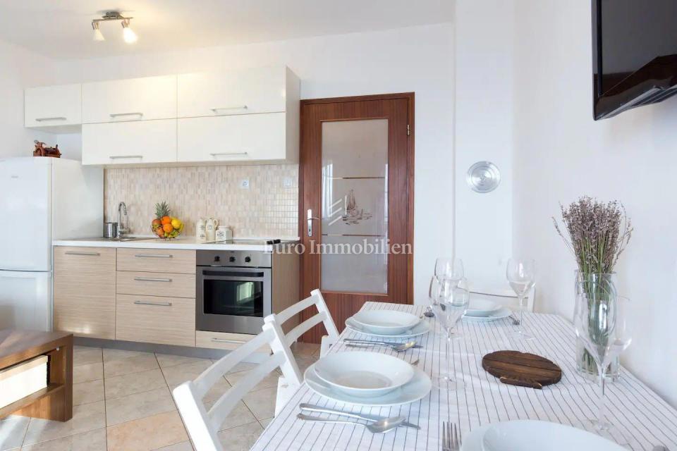 Klenovica, apartmajska hiša z lepim razgledom