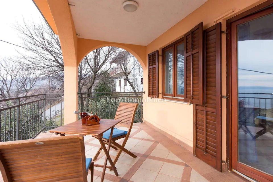 Klenovica, apartmajska hiša z lepim razgledom