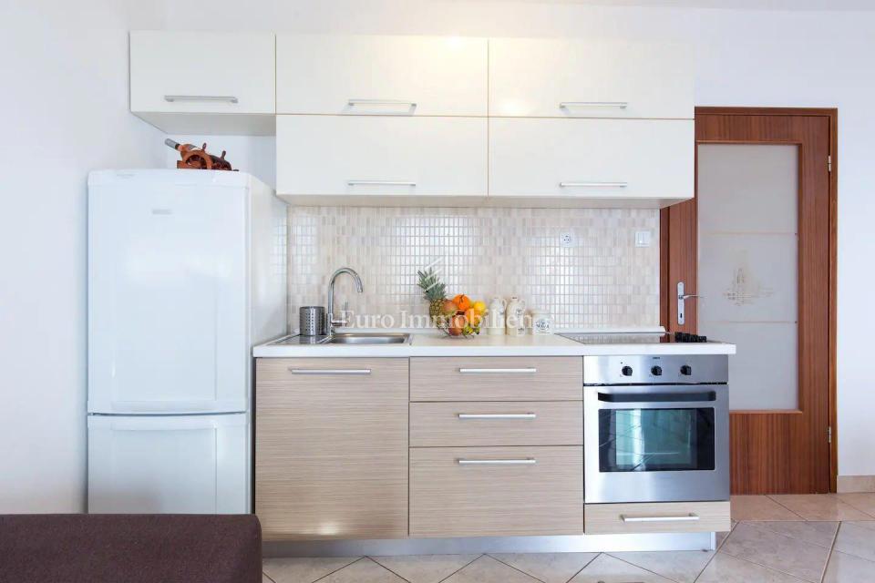 Klenovica, apartmajska hiša z lepim razgledom