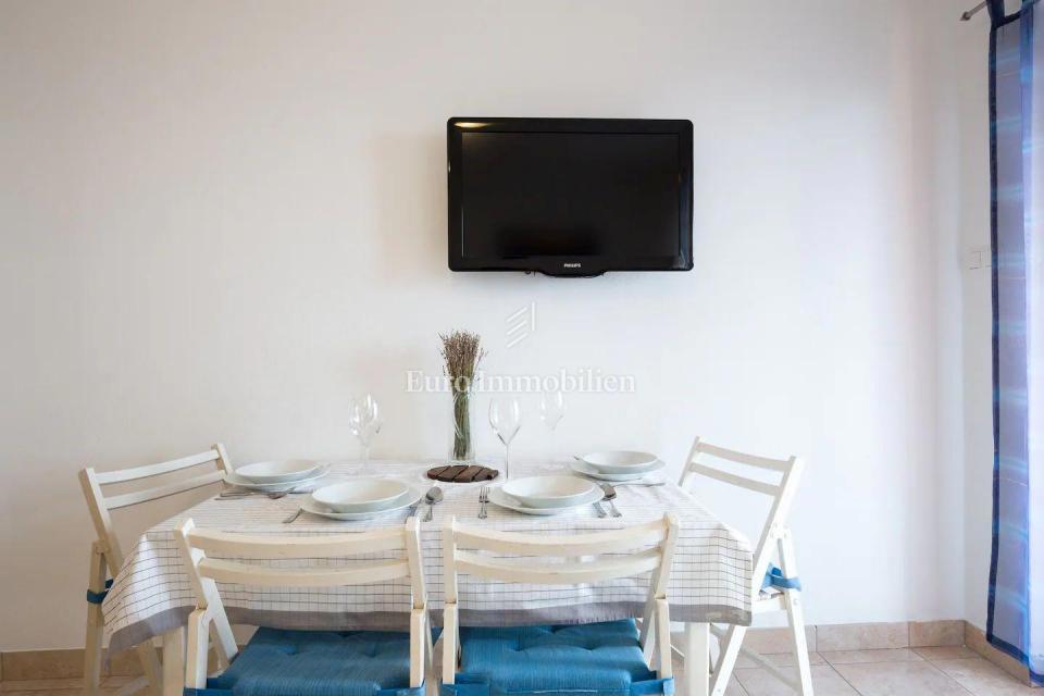 Klenovica, apartmajska hiša z lepim razgledom