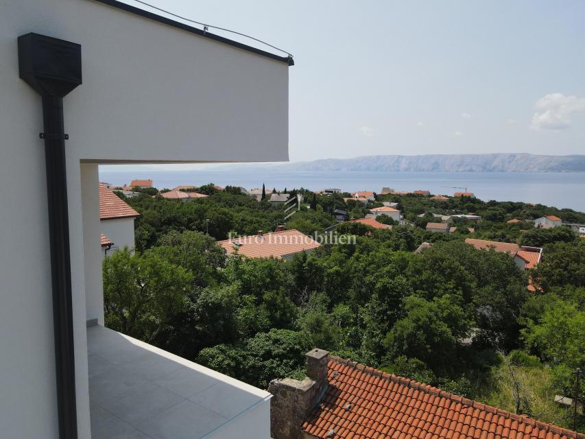 Stanovanje v novi stavbi s pogledom na morje