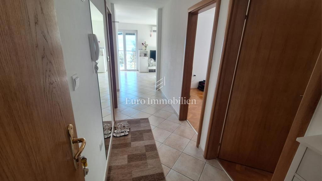 Otok Krk, Klimno - apartma s pogledom na morje