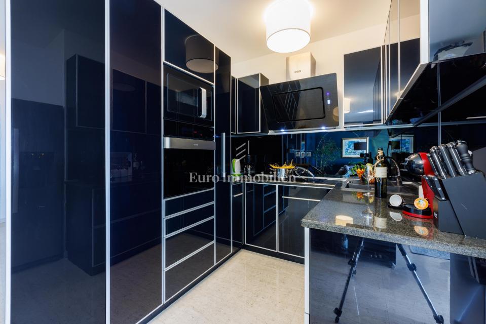 Edinstven penthouse za prodajo v Crikvenici