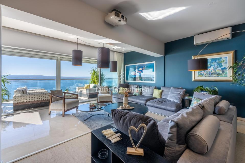 Edinstven penthouse za prodajo v Crikvenici