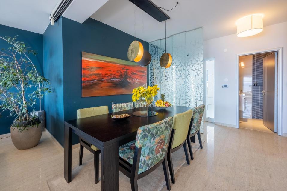 Edinstven penthouse za prodajo v Crikvenici