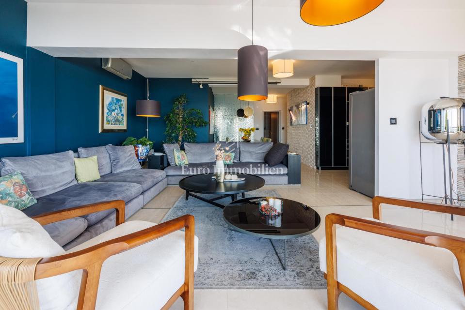 Edinstven penthouse za prodajo v Crikvenici