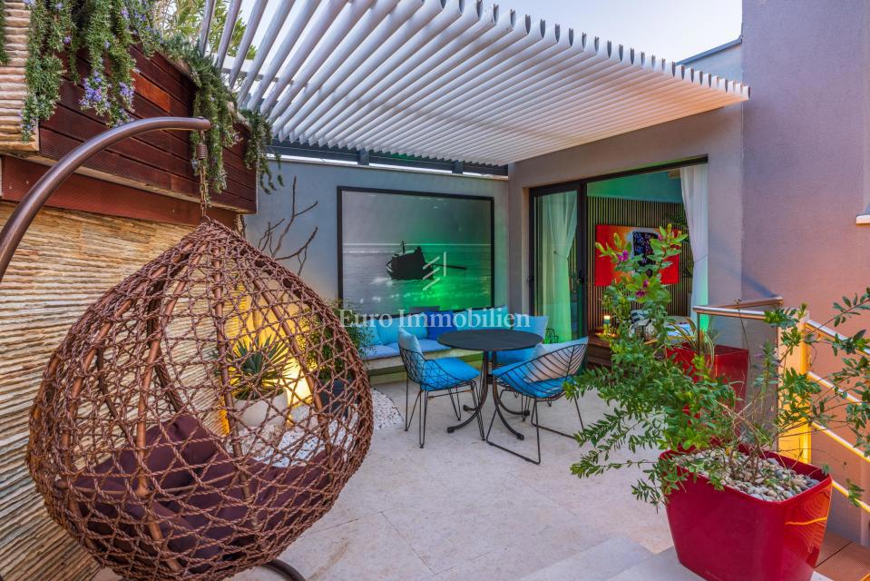Edinstven penthouse za prodajo v Crikvenici