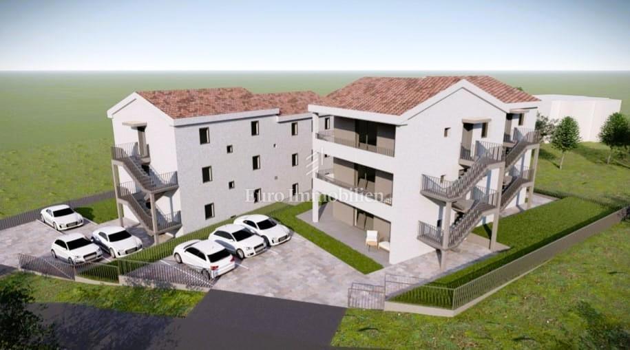 Apartma v pritličju z vrtom - otok Krk
