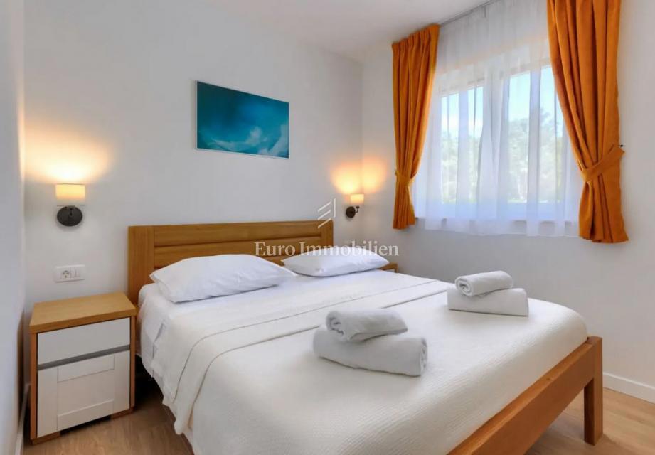 Vila z bazenom in pogledom na morje