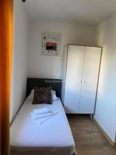  Opremljen apartma v Novalji, otok Pag