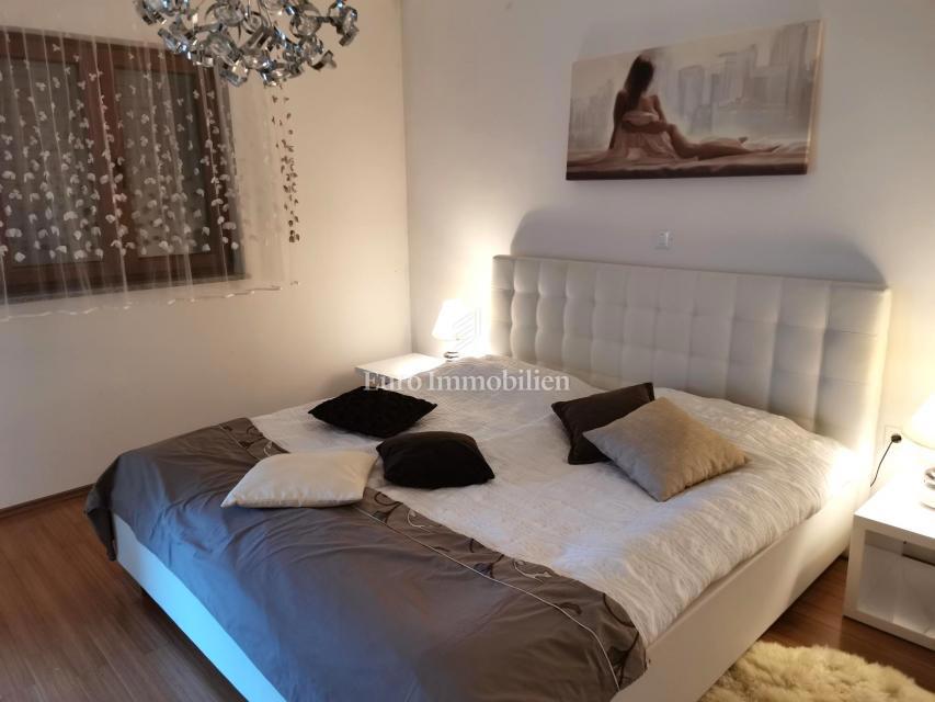 Apartma z vrtom 100 metrov od plaže!