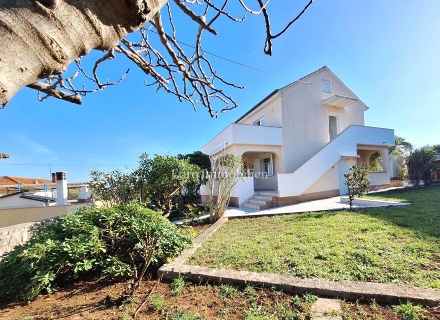 Otok Krk, samostojna hiša 80 m od morja