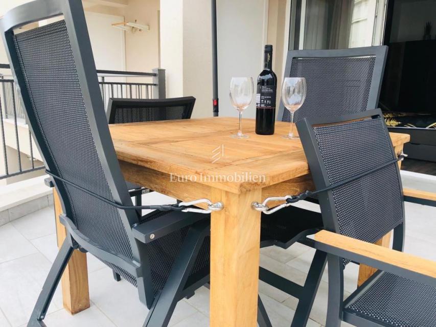 Novi Vinodolski - garsonjera 50m od morja