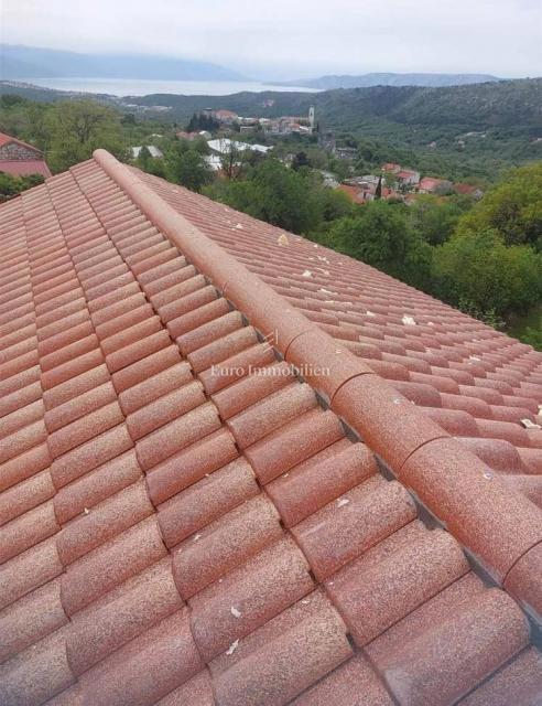 Bribir, hiša za adaptacijo s pogledom na morje